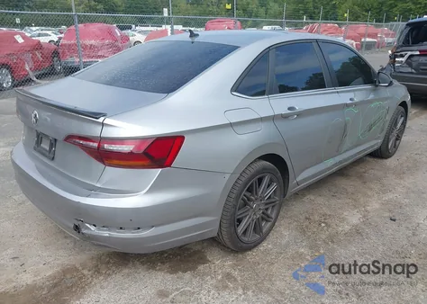 2019 Volkswagen Jetta 1.4T R-Line/1.4T S/1.4T Se z USA, uszkodzony, nr VIN 3VWC57BU0KM169732